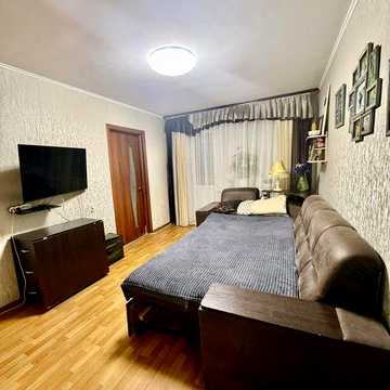 Продам 3 кімнатну квартиру в Нагірній частині міста.
