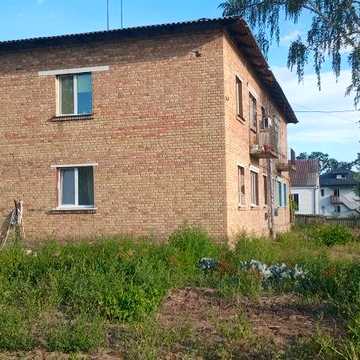 Продам срочно 3 ком.квартіру біля Борисполя+ гараж+погреб+підсобка ЖК глибоке