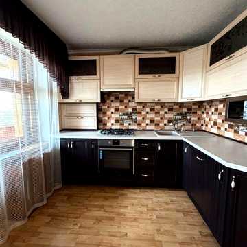 Продам 4 к квартиру в Центрі Міста - вул М. Морська