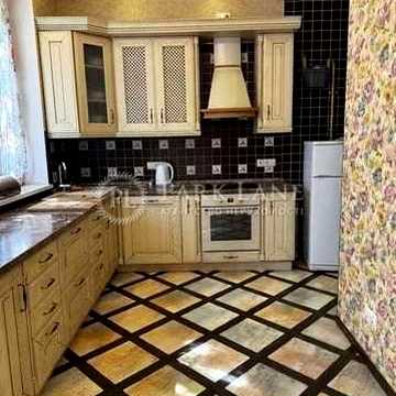Продажа дома в Киеве. Камин. 4 комнаты. Газ. Электро. Без комисии