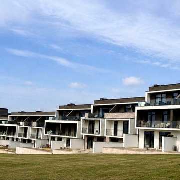 Квартира студія 36+4м2 район БАМ клубний будинок