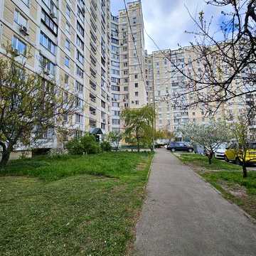 1-на квартира просп. Григоренка 44.2 кв.м. 5 поверх власник торг, енергонезалежна