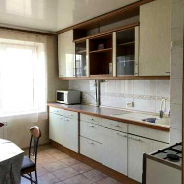 Героїв просп., 33