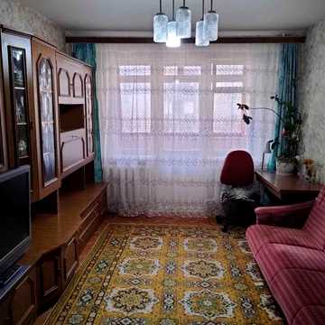• Затишна 1-кімнатна квартира по вул. Білецького, 20