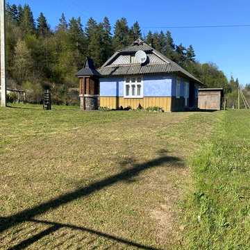 Продам житловий будинок у центрі Шешор , 10 соток
