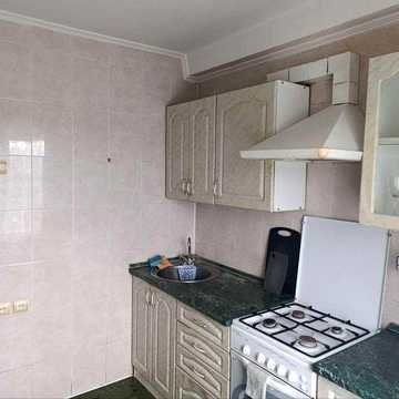 Квартира 50 м2 по вул. Березняківська 12, автономний будинок, 4 поверх. Продаж без комісії, торг присутній