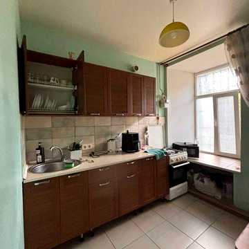 Продам 2 ком квартиру Сталинка Центр Парк
