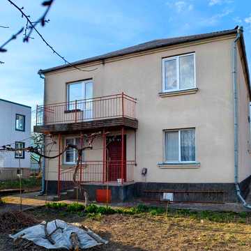 Здам в оренду окремий двоповерховий будинок з власним двором у Тинному (Рівне) — Тихий та затишний район!