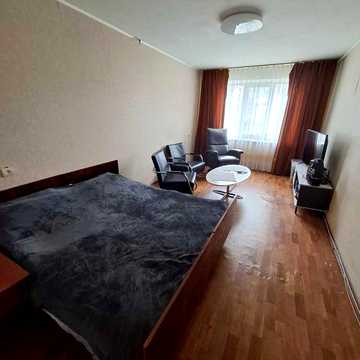 Продаж р-н Л.Лук'яненко 2-х кім.к-ра вул. Космонавтів, 2 поверх Є-відновлення.