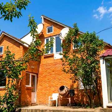 Терміновий продаж будинку з ремонтом і ділянкою