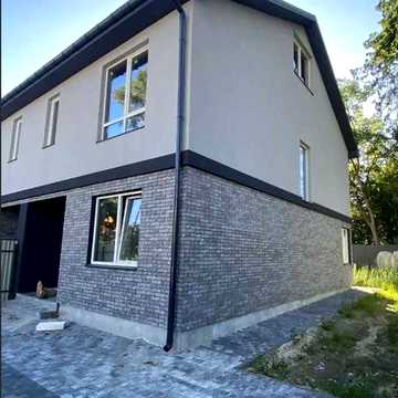 Кутовий таунхаус у Бучі | 120 м² + мансарда | 3 сотки  | Два паркомісця | Газ | $105 000
