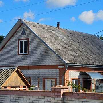 Неподалік від центру міста Березань, продаж будинку.