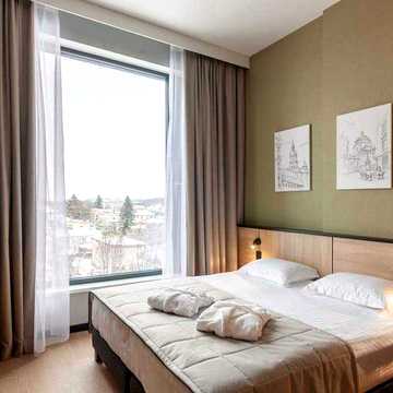 Продаж готельного номеру в БЦ Kristal Plaza, вул. Панаса Мирного-Буйка