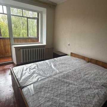 1к квартира на проспекті Юнність , вільно