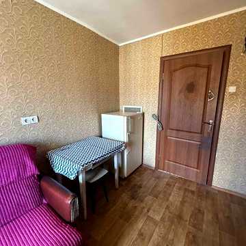 Продаж кімнатна в чудовому гуртожитку. Червоний Міст Шевченка 47.Гаряча вода