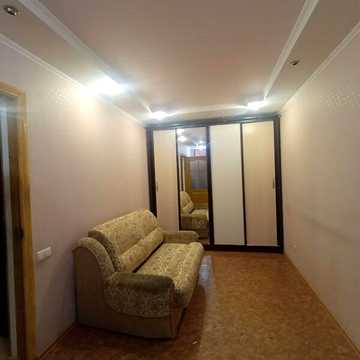 Довгострокова оренда 2к Квартира Левка Лук’яненка (Ватутіна) вулиця