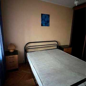 Газ, бойлер, кондиціонер. Метро 15 хв пішки. Оренда двокімнатної квартири в Києві