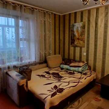 Здам 1-квартиру на короткий термін біля Сільпо на площі