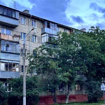 Продаж квартири хороший стан є ВІДЕО Пасічна цегляний будинок 4-й поверз з 5-ти