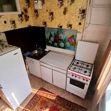 Велика однокімнатна квартира, вільна