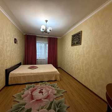 Здам в оренду 2-х кімнатну  квартиру в центрі міста, вул .Чорновола