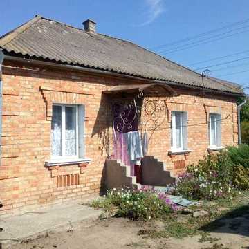 продам будинок в центрі с. Троїцьке Подільського району Одеської області