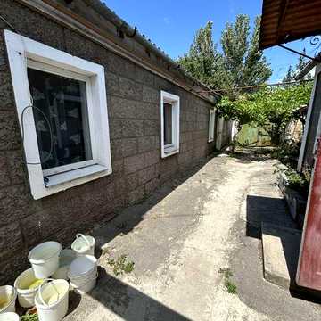 Часть дома 2 комнаты ул. Сенная-М.Морская, в/у автоном. времянка гараж