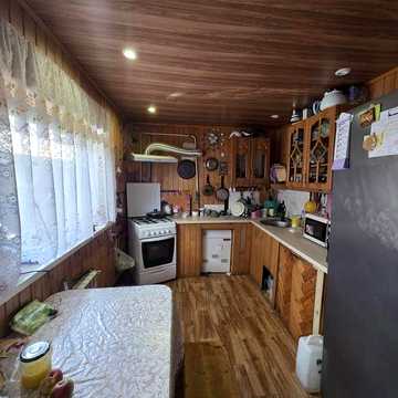 Продам будинок  з гаражем