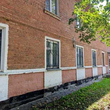 Продаж 2к квартири на Л. Лук"яненка (Тяжилів) чудово під комерцію.