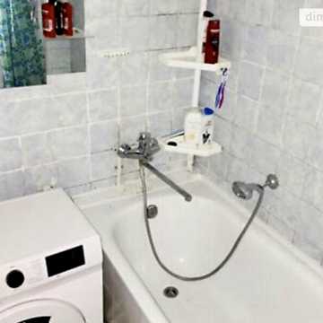 Продаж 3к Квартира 600-річчя вулиця