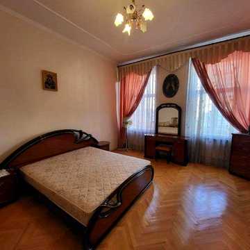 Оренда 2 кімн. кв. вул. Шпитальна (центр Львова)