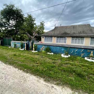 Продається будинок зі всіма умовами,заходь і живи