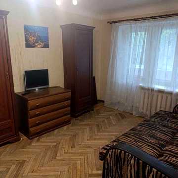 Продаж 2к квартири вул. Білоруська 15/Лук"янівка