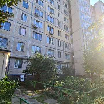 Продаж 2к.квартири,47 м. кв. вул.Попова 8.метро Лісова