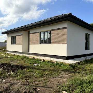 Будинок 100 м під чистову з комунікаціями +4 сотки м.Бориспіль