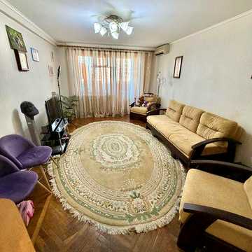Продам 3 ком. На Тополе! Кирпичный дом!