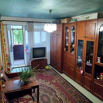 Продам 4-х кімнатну квартиру на Свято-Миколаївській,Кривий Ріг