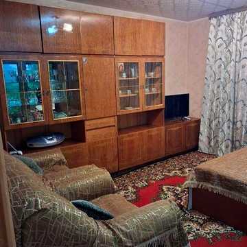 Здається 2-кімнатна квартира в м. Коростень,Центр
