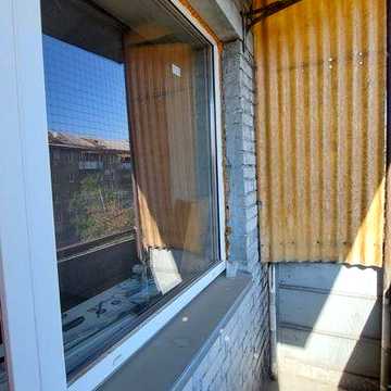 Метро Васильківська 1 к.кв. біля парку