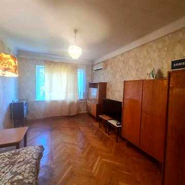 Купити 2к квартиру, 4 поверх з 5! Київ, вул. Туполєва, 16б. Газифікований будинок