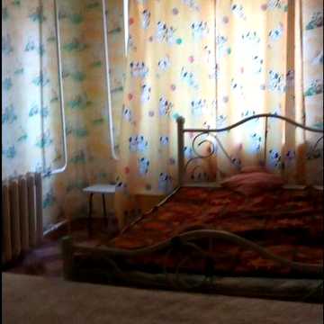 Аренда квартиры с раздельными комнатами (из спальных мест 2 кровати).