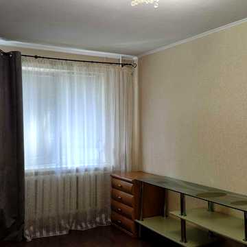 Продам 1 кімнатну квартиру в центрі