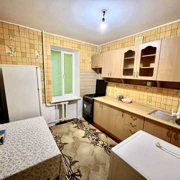 Продаю 1 к квартиру Озерна Намив