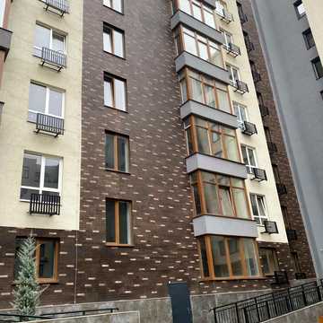 Чехова вул., (Будинок 2)