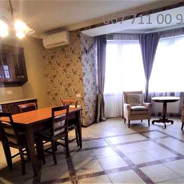 Оренда 3-кімнатной кв .вул. Краківська 15/17. обща площа 117м2.