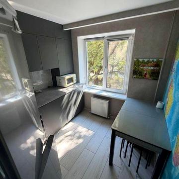 Продаж 2к квартири,  р-н 101ий. Все залишається. Можна зайти і жити!