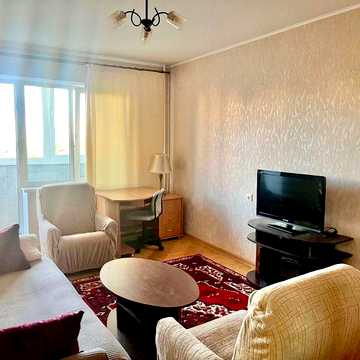 Продаж 2-кімнатної квартири 50.8 кв.м, вул. 15 Квітня