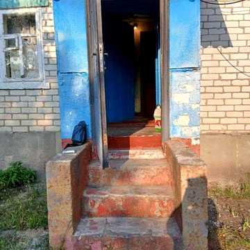 Сдам будинок ТОРГ в п.Жихарь на довгий строк для сім'ї РІЄЛТОР