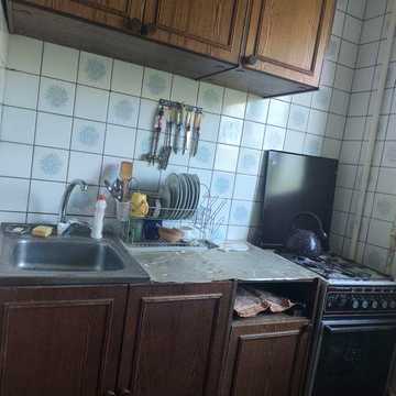 Продам 4х комн кв по пр Аэрокосмическму !й !