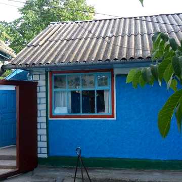 будинок хата житло Студена